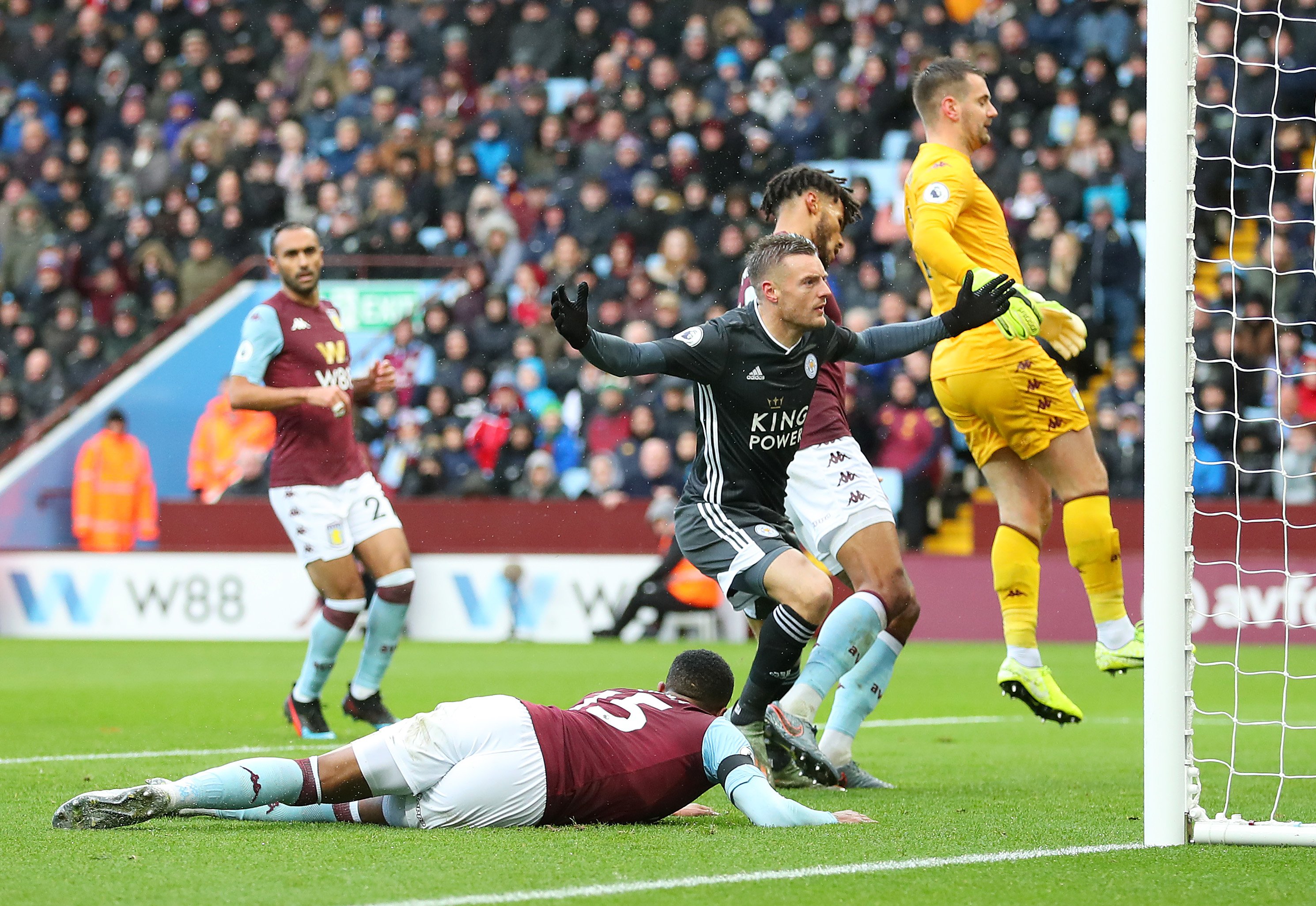 他因伤病而 他因伤病而